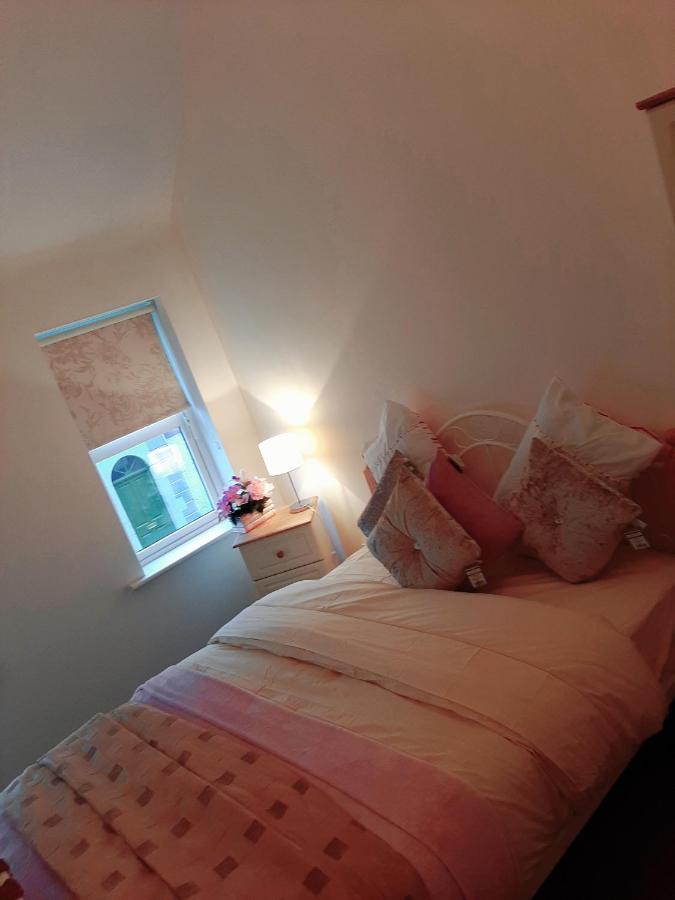 Main Street Apartment Carrick on Shannon Dış mekan fotoğraf